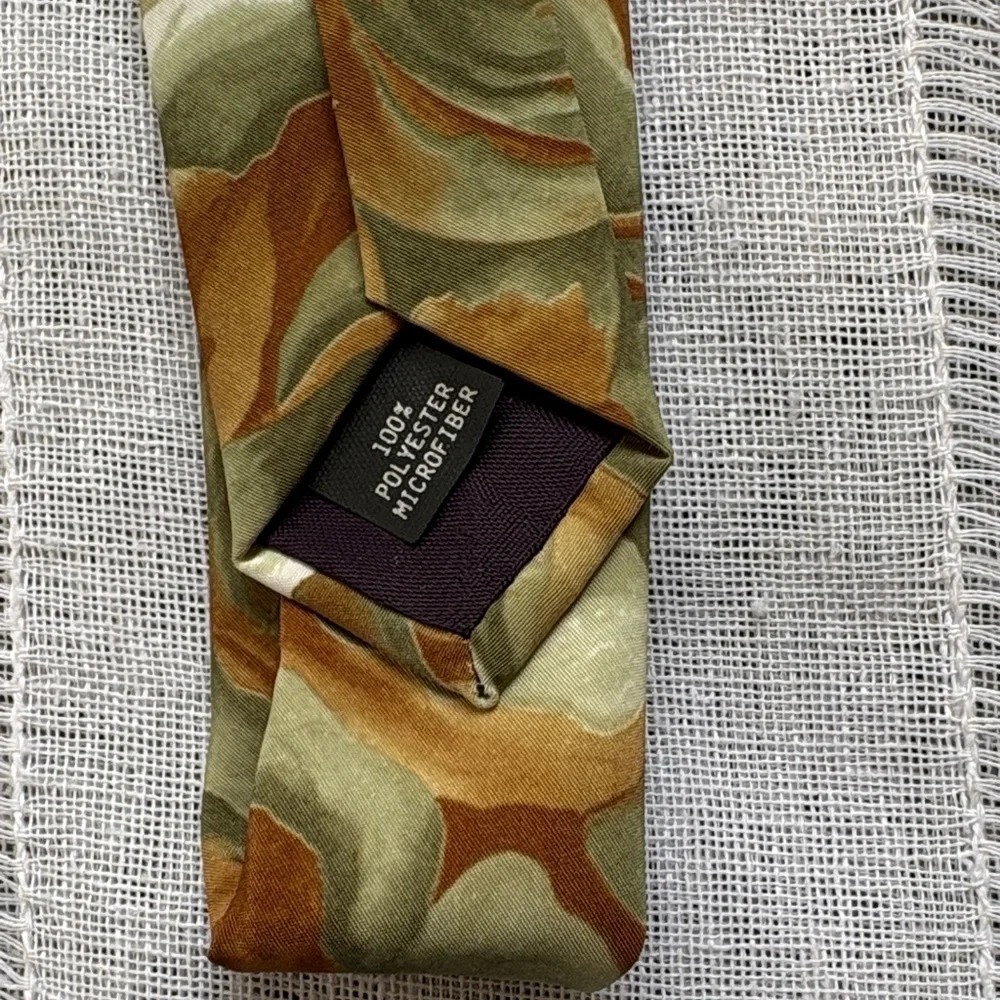 Oleg Cassini Floral Tie in Green and Brown